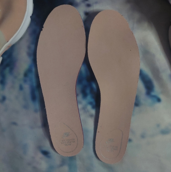 Nike Presto Pink & White - Picture 7 of 10